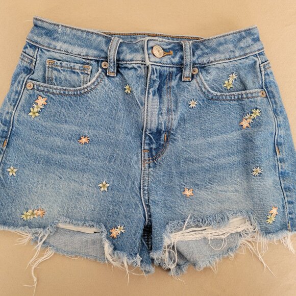 American Eagle Jean Mom Shorts - Size 000 - Picture 2 of 5